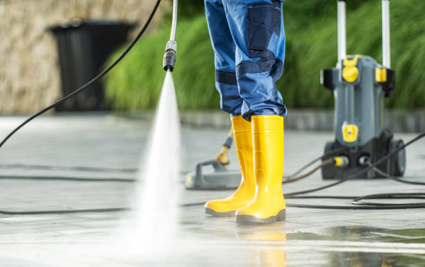Best Garage Pressure Washing  in Tolono, IL
